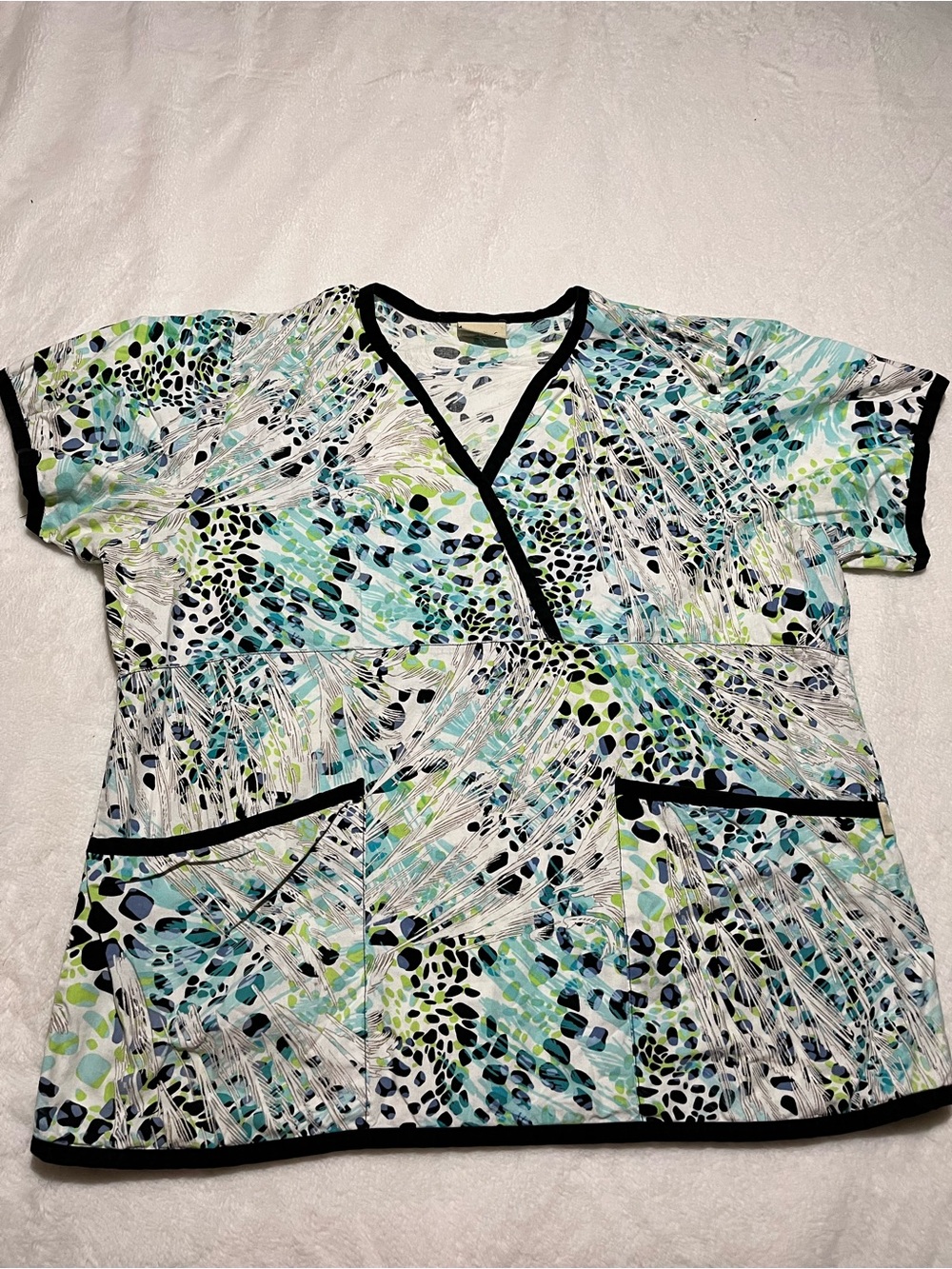 Tafford Printed V-Neck Medical Scrub Top - Aqua Teal Pattern